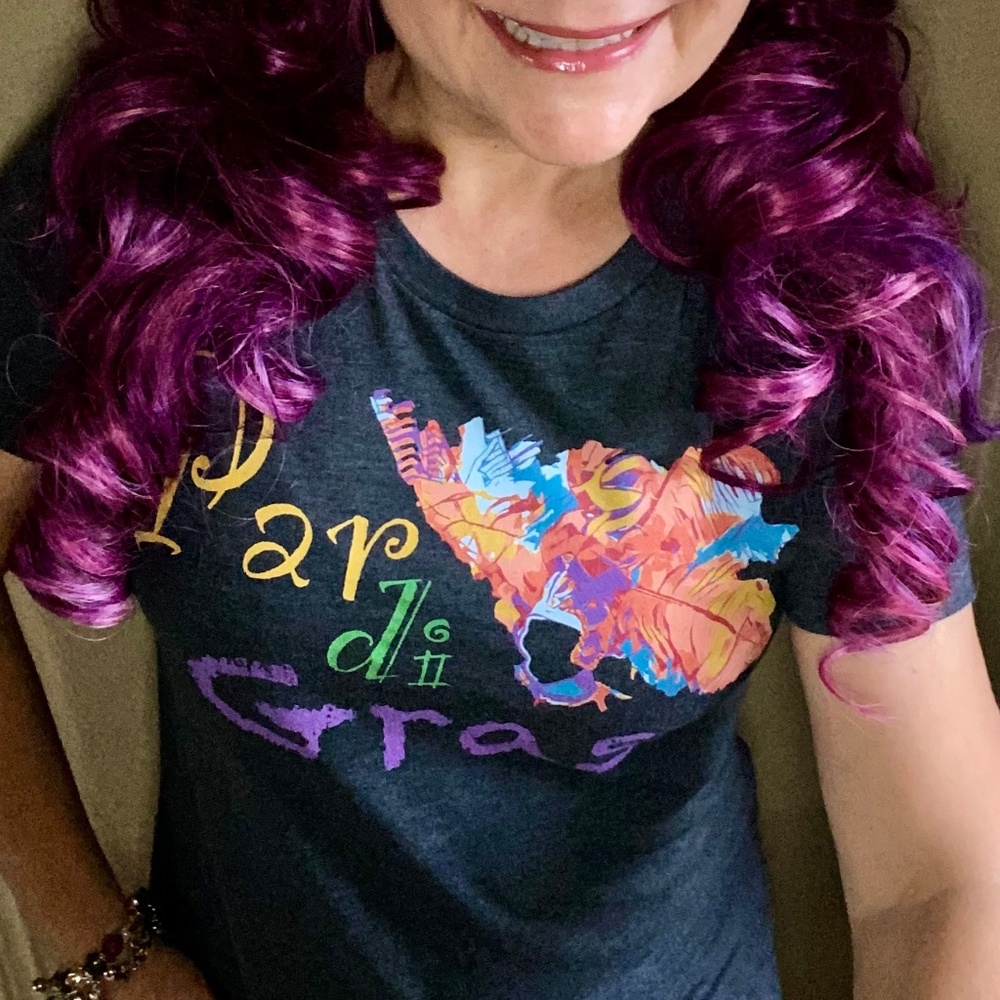 NWOT Unisex Charcoal Gray Graphic T-Shirt